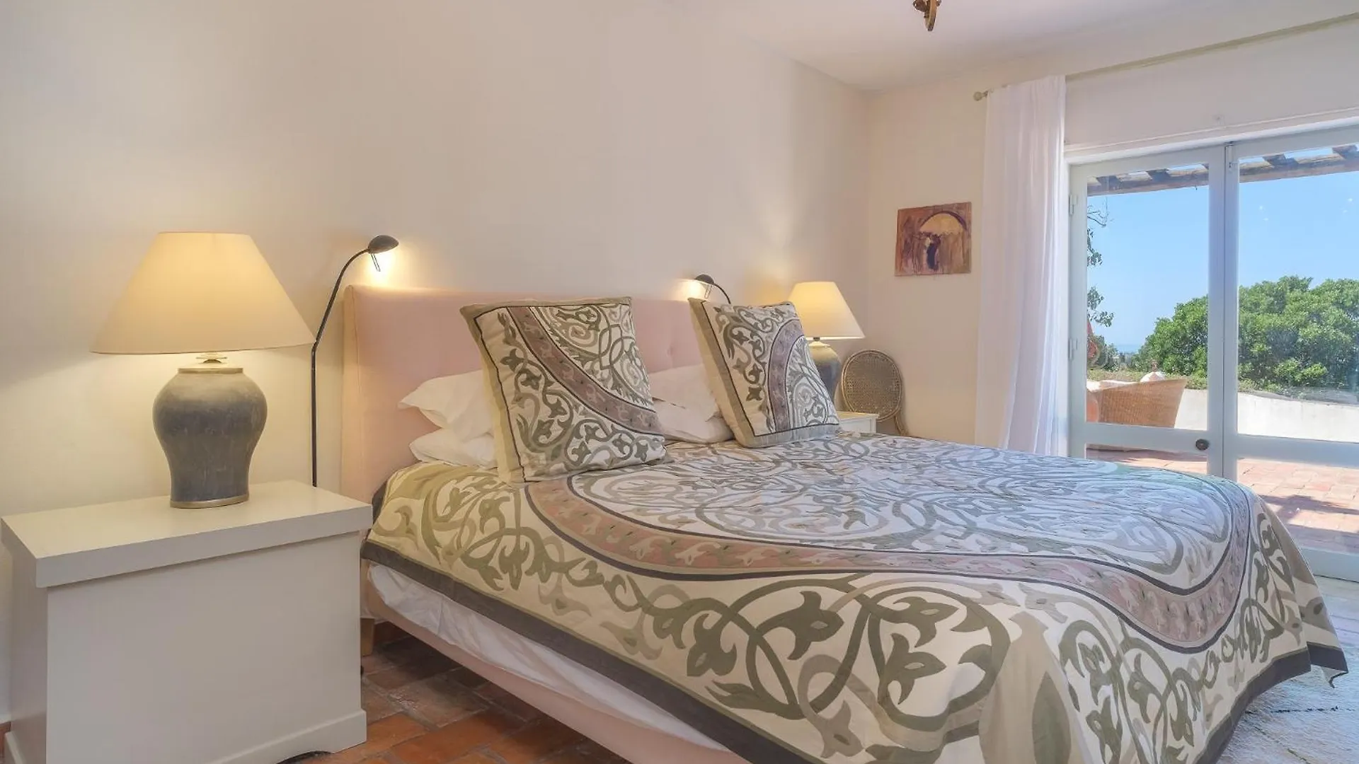 Casa Das Flores Lagos